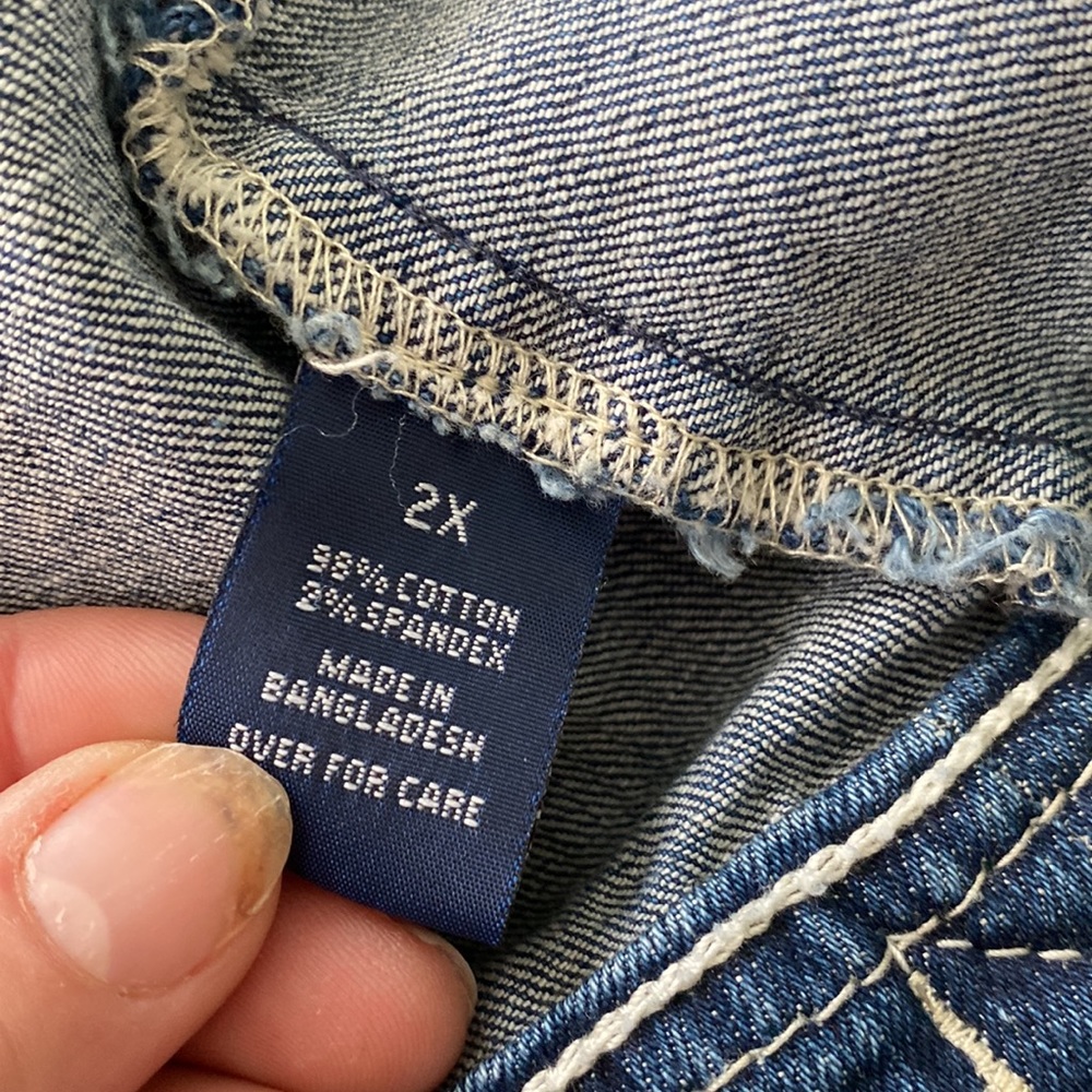 Vintage jean jacket distressed. - Picture 8 of 9